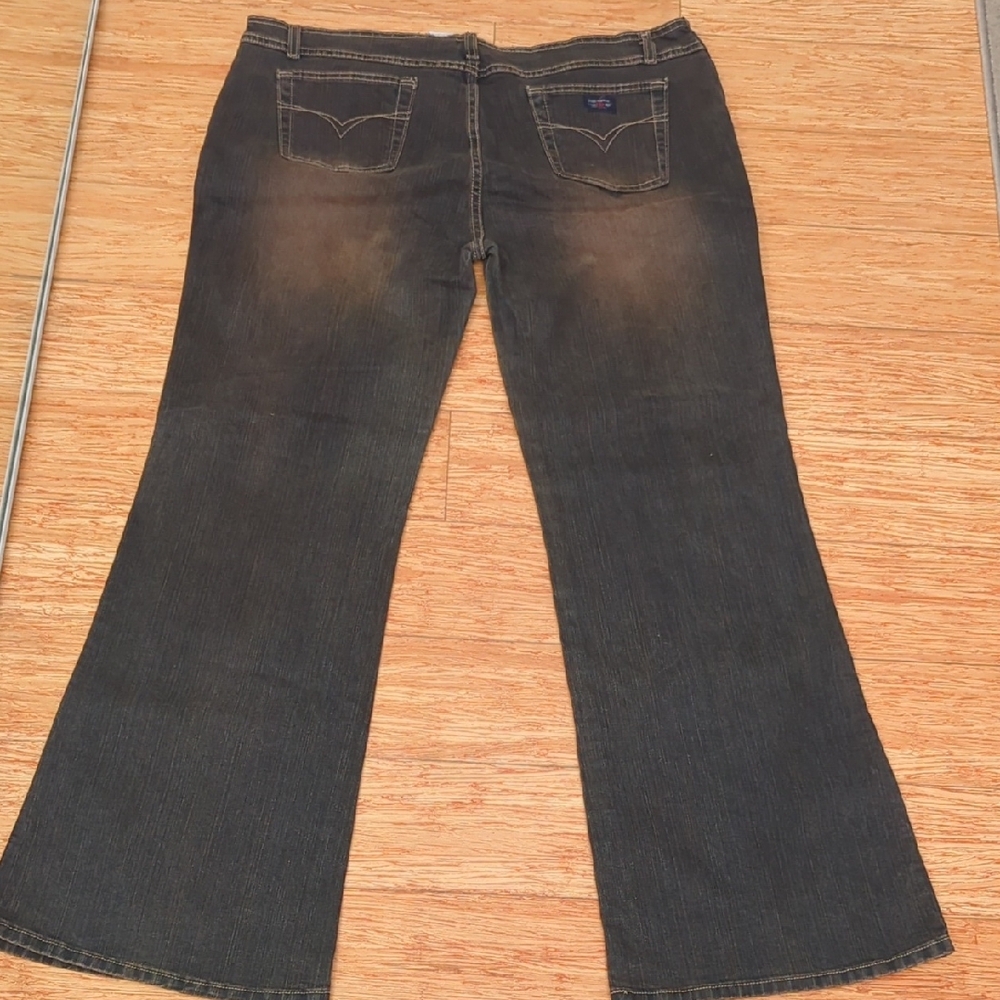 Levi's Dark Flare Women's Jeans - Picture 6 of 7